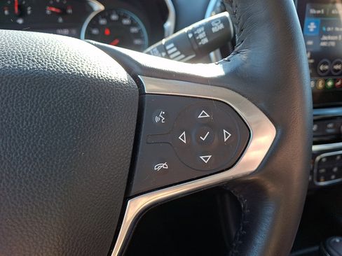 Used 2020 Chevrolet Traverse LT w/ Driver Confidence II Package image 21