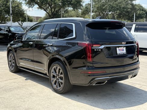 Used 2020 Cadillac XT6 Premium Luxury FWD image 7