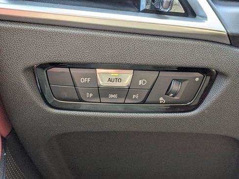 New 2025 BMW 330i xDrive Sedan w/ Premium Package image 17