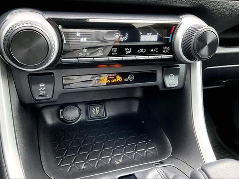 Certified 2023 Toyota RAV4 LE image 34