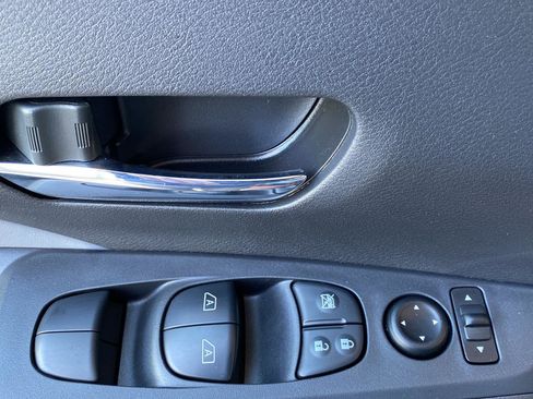 Certified 2023 Nissan Kicks SR w/ SR Premium Package FWD image 25