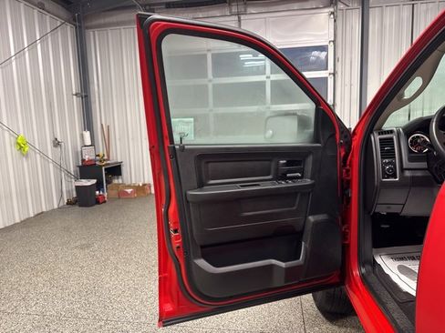 Used 2019 RAM 1500 Express w/ Express Value Package image 10