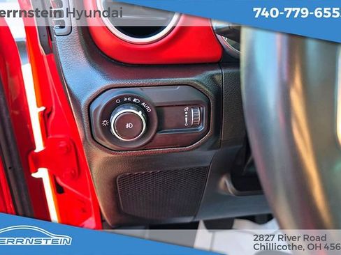 Used 2023 Jeep Wrangler Unlimited Rubicon image 10