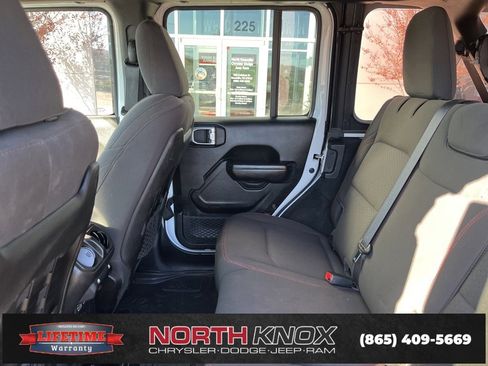 Used 2022 Jeep Wrangler Unlimited Rubicon w/ Steel Bumper Group image 13
