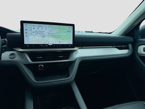 New 2026 Ford Explorer Active w/ Active Comfort Package RWD image 25