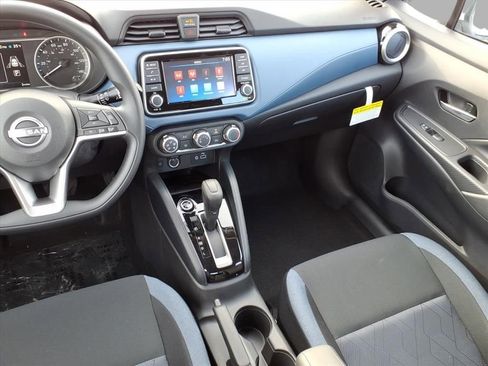 New 2025 Nissan Versa SV w/ Trunk Package FWD image 11