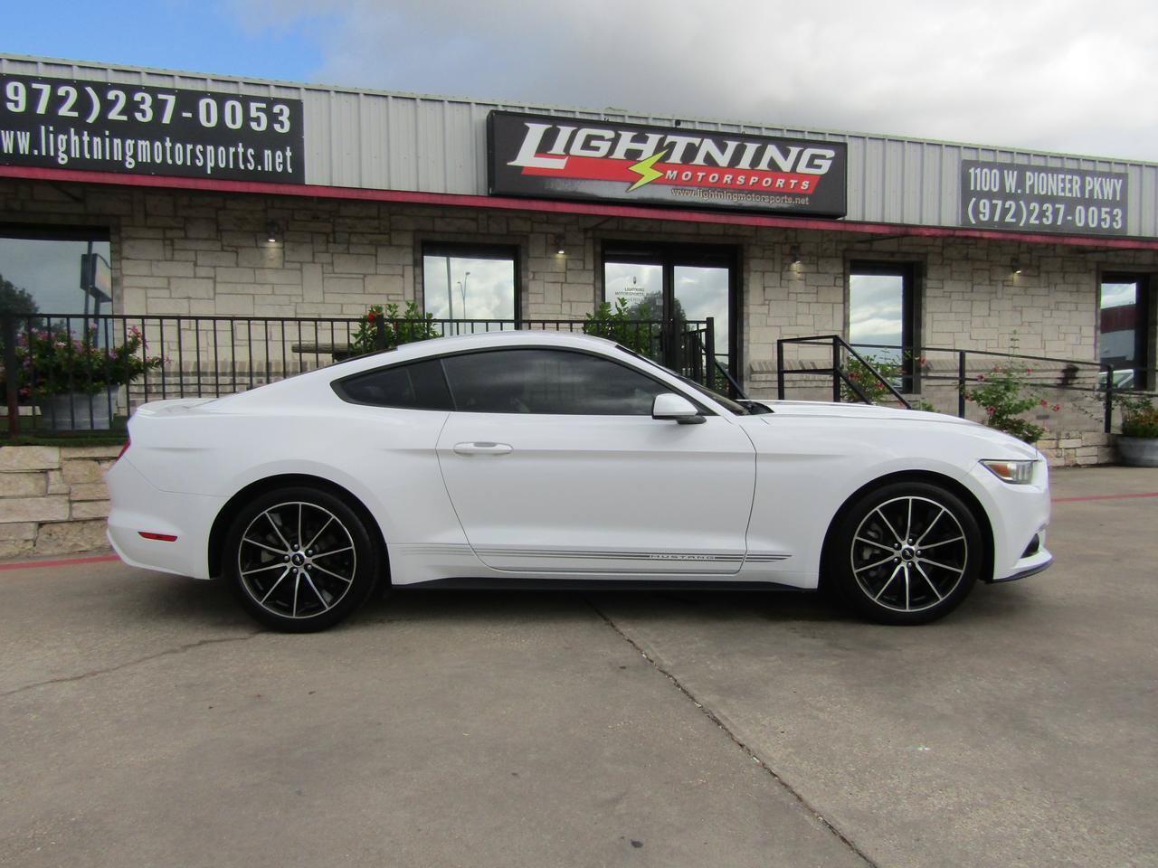 Used 2015 Ford Mustang Coupe w/ Wheel & Stripe Package RWD image 5
