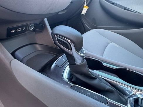 Used 2023 Chevrolet Malibu LS FWD image 10