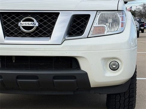 Used 2020 Nissan Frontier PRO-4X w/ Pro-4x Utility Package image 16