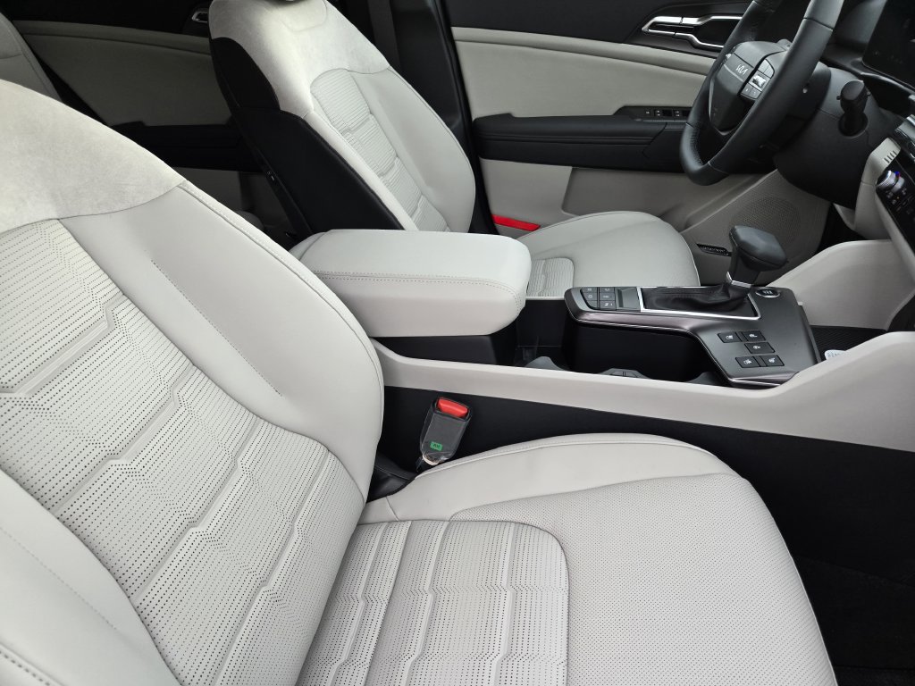 New 2026 Kia Sportage SX FWD image 10
