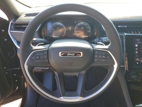 New 2025 Jeep Grand Cherokee L Altitude image 19