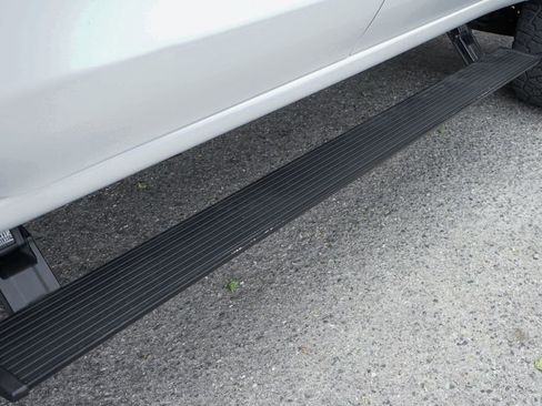 Used 2020 Chevrolet Silverado 2500 LTZ w/ LTZ Convenience Package image 11