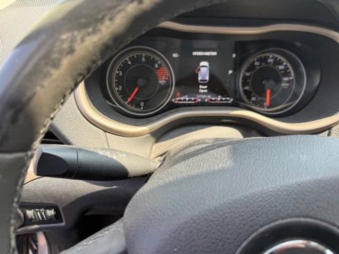 Used 2016 Jeep Cherokee Limited AWD/4WD image 22