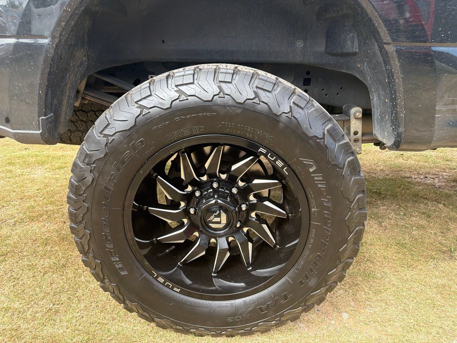 Used 2018 Ford F250 Limited w/ FX4 Off-Road Package AWD/4WD image 6