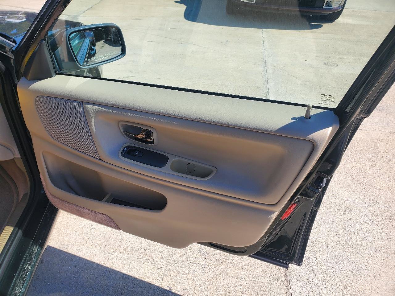Used 1999 Volvo S70 GLT FWD image 6