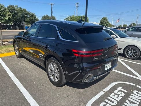 Used 2022 Genesis GV70 2.5T AWD/4WD image 3