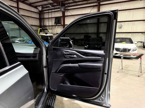 Used 2023 Cadillac Escalade V image 23