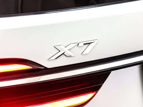 Used 2023 BMW X7 xDrive40i image 10