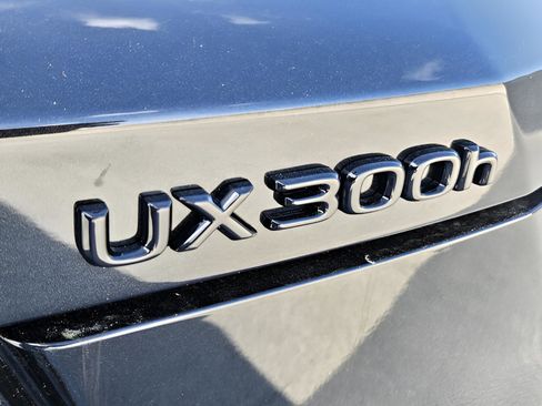 New 2026 Lexus UX 300h FWD image 34