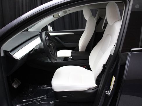 Used 2022 Tesla Model Y Performance image 62