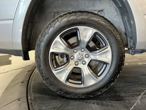 Used 2022 RAM 1500 Laramie AWD/4WD image 10