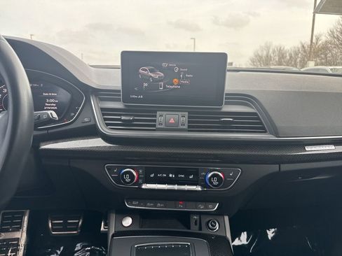 Used 2019 Audi SQ5 Premium Plus w/ Premium Plus Package image 16