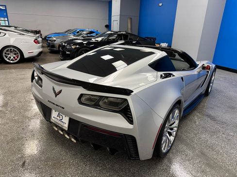 Used 2019 Chevrolet Corvette Z06 RWD image 9