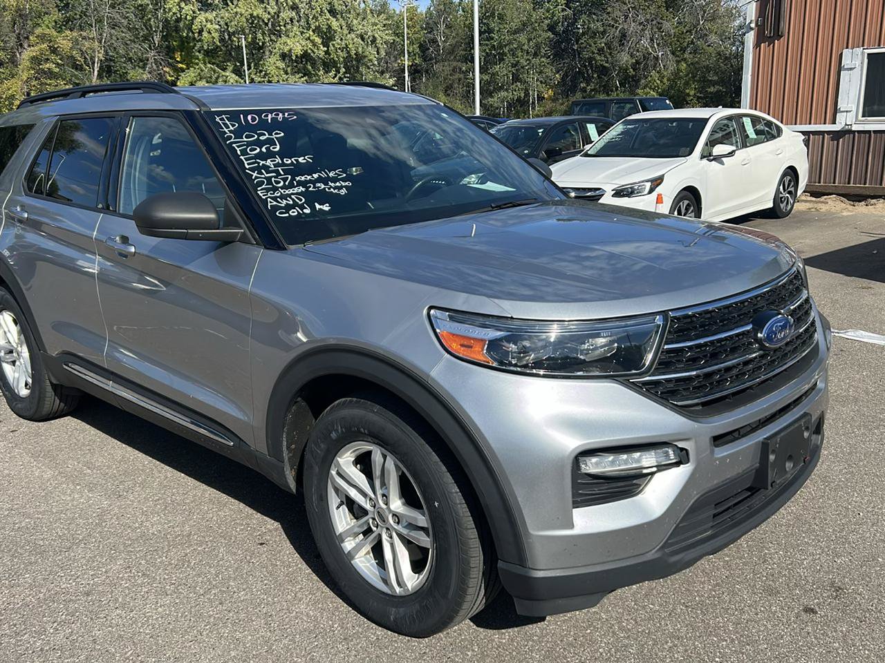Used 2020 Ford Explorer XLT w/ Comfort Package AWD/4WD image 5