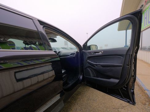 Used 2022 Ford Edge SEL image 13