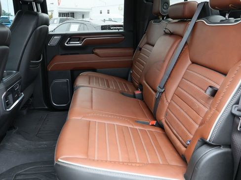 Used 2024 GMC Sierra 2500 Denali Ultimate image 27