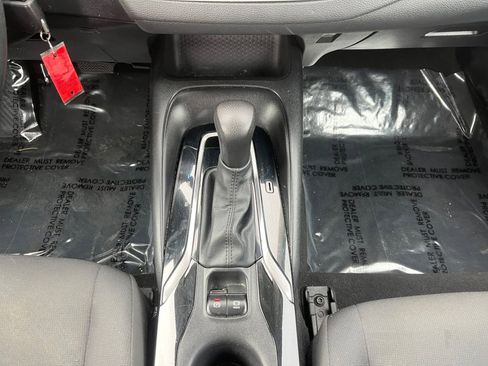 Used 2021 Toyota Corolla LE image 22