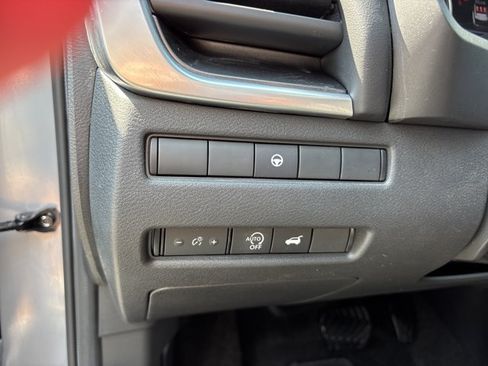 Certified 2023 Nissan Rogue SV w/ SV Premium B Package FWD image 21