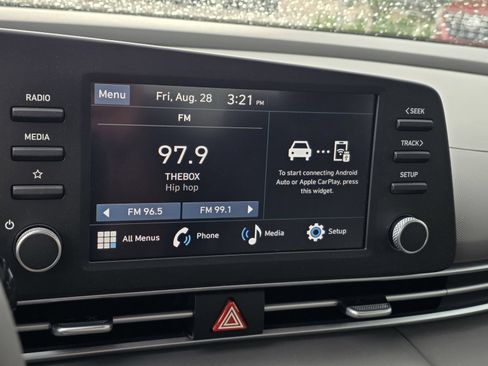 Used 2025 Hyundai Elantra Sport FWD image 20