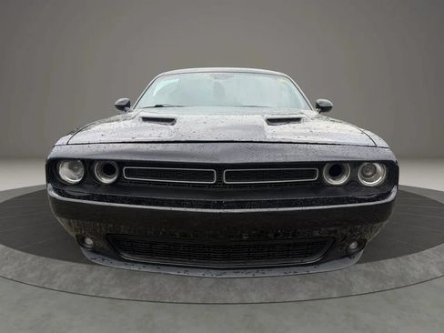Used 2018 Dodge Challenger GT w/ GT Interior Package AWD/4WD image 2