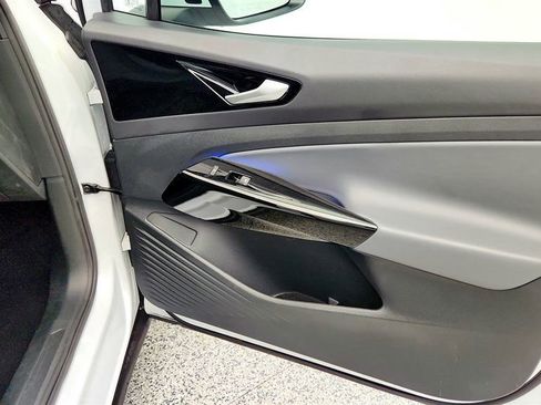 Used 2022 Volkswagen ID.4 Pro image 25