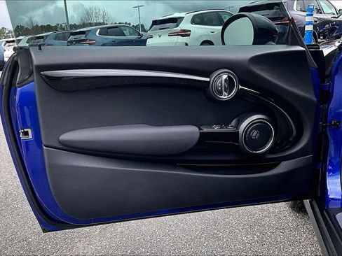 Used 2019 MINI Cooper S image 22