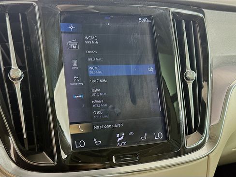 Used 2020 Volvo V60 T5 Momentum w/ Premium Package FWD image 21