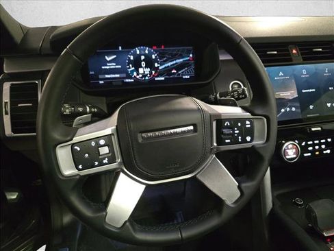 Certified 2024 Land Rover Discovery Dynamic SE image 20