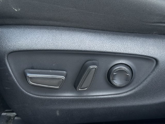 Used 2025 Toyota RAV4 XLE FWD image 27