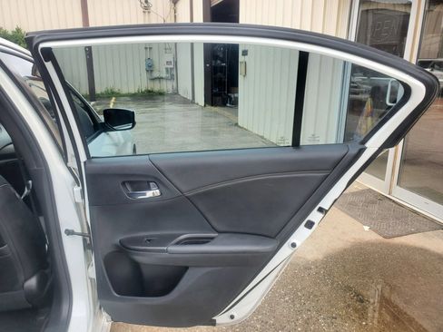 Used 2016 Honda Accord Sport image 23