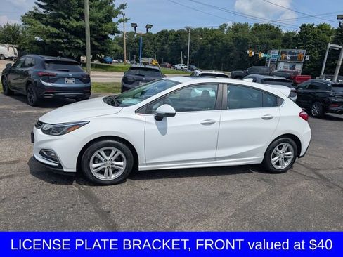 Used 2017 Chevrolet Cruze LT w/ Sun And Sound Package FWD image 5