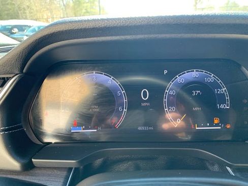 Used 2023 Jeep Grand Cherokee Limited w/ Luxury Tech Group II image 26