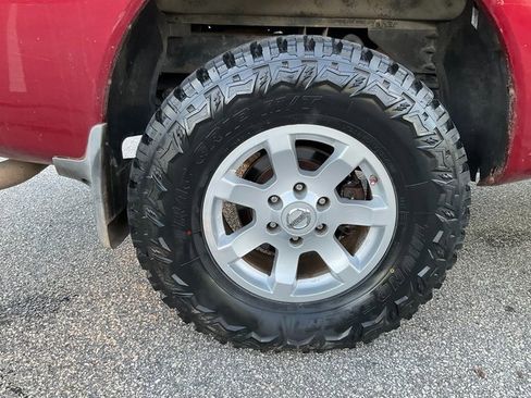 Used 2004 Nissan Titan LE w/ (OF1) LE Off-Road Pkg image 24