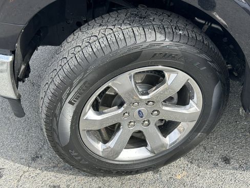 Used 2023 Ford F150 Lariat w/ Max Trailer Tow Package image 43