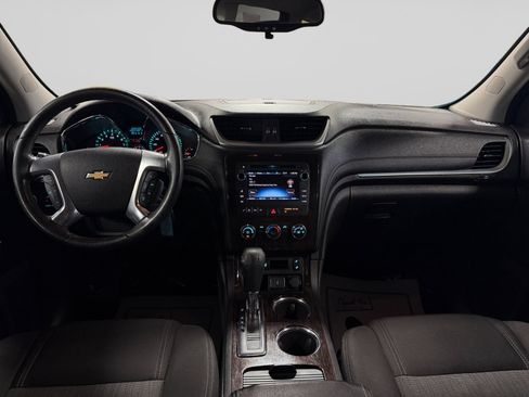 Used 2016 Chevrolet Traverse LT w/ Style and Technology Package FWD image 16