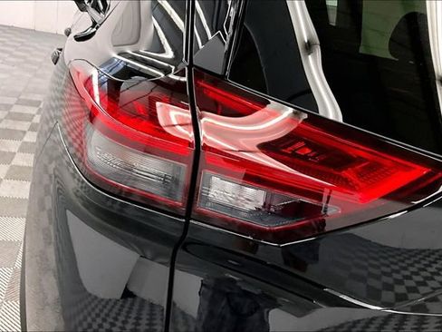 New 2025 Nissan Rogue SL AWD/4WD image 18