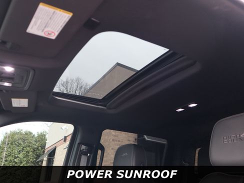 Used 2023 Chevrolet Silverado 2500 High Country w/ Technology Package image 33