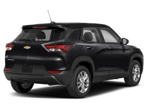 Used 2022 Chevrolet TrailBlazer LS AWD/4WD image 2