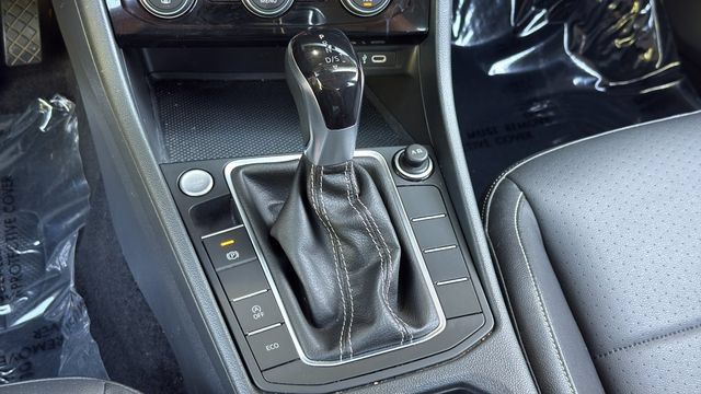 Used 2024 Volkswagen Jetta SE FWD image 22