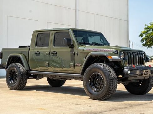 Used 2023 Jeep Gladiator Rubicon w/ LED Lighting Group AWD/4WD image 8